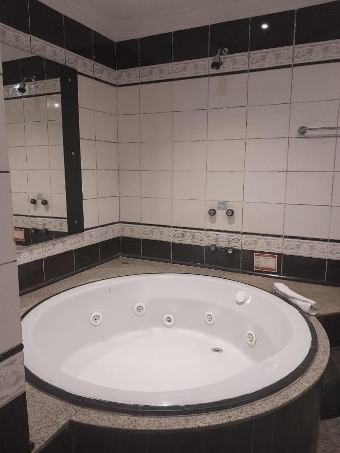 Status - Check In Livre (adults Only) *